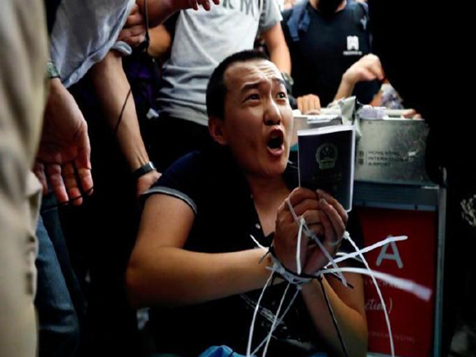环球时报记者遇袭案开审，4名港人被控多项罪名（视频/组图） - 1