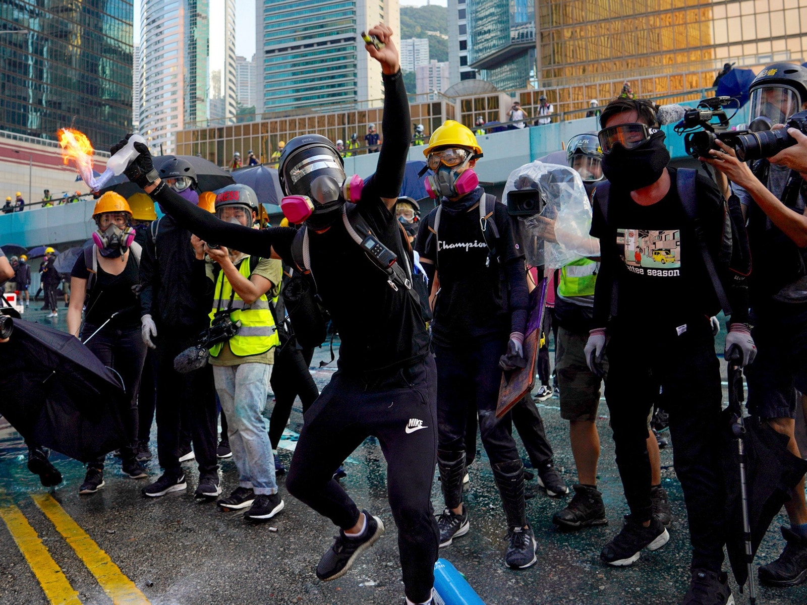 香港乱局持续3月13岁示威者承认 入账 3万港币 多维新闻 香港