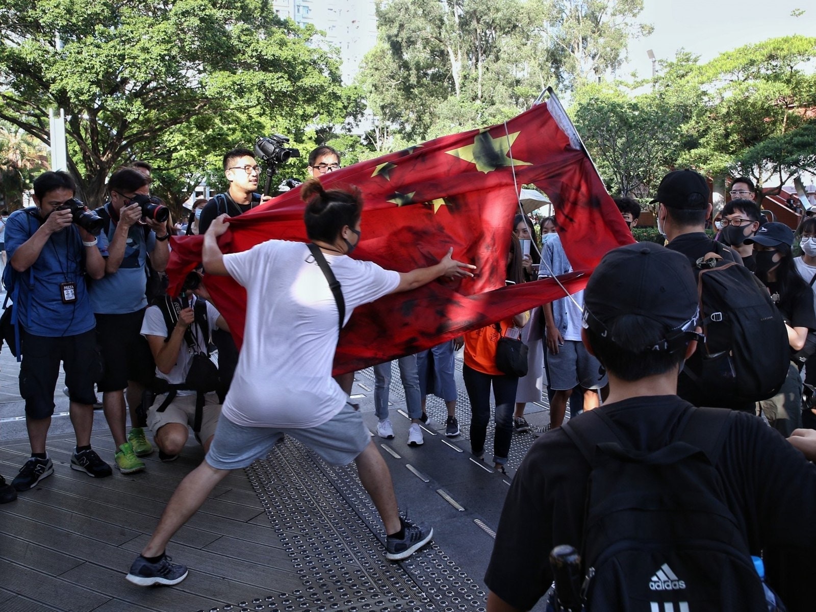 香港侮辱国旗男子获轻判律政司上诉要求加刑 多维新闻 香港