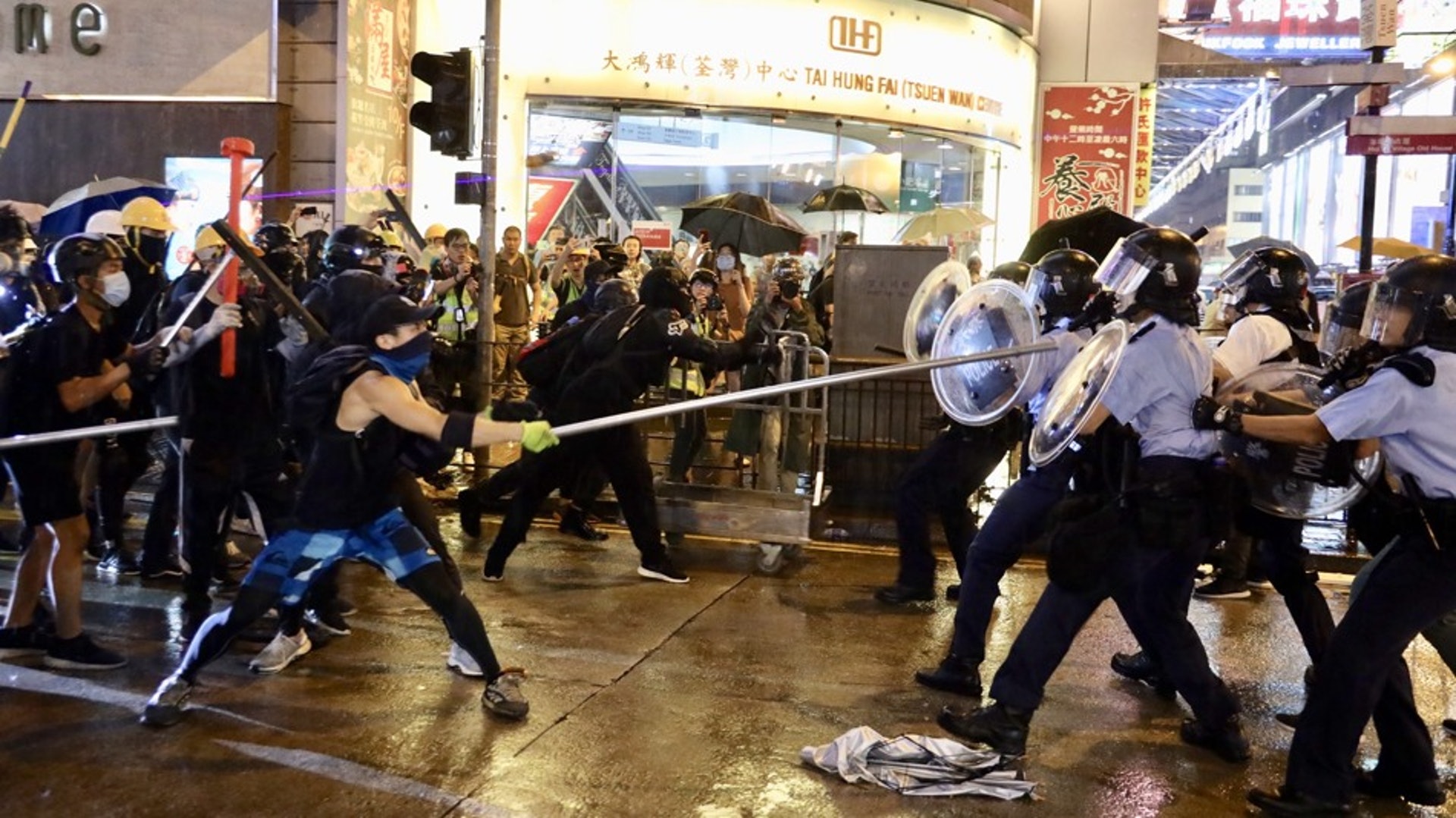 美国会报告指责香港警察驻港公署斥傲慢与偏见 多维新闻 香港