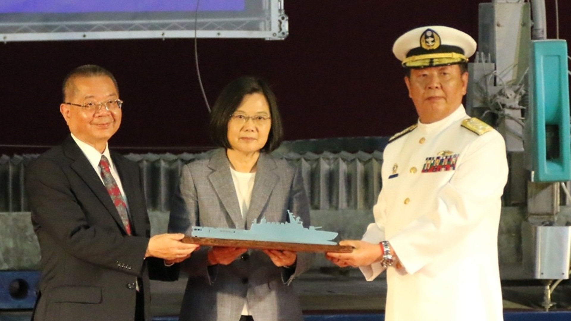 台军黑鹰坠机 蔡英文爱将黄曙光接任参谋总长 多维新闻 台湾 台军黑鹰坠机 蔡英文爱将黄曙光接任参谋总长 多维新闻 台湾