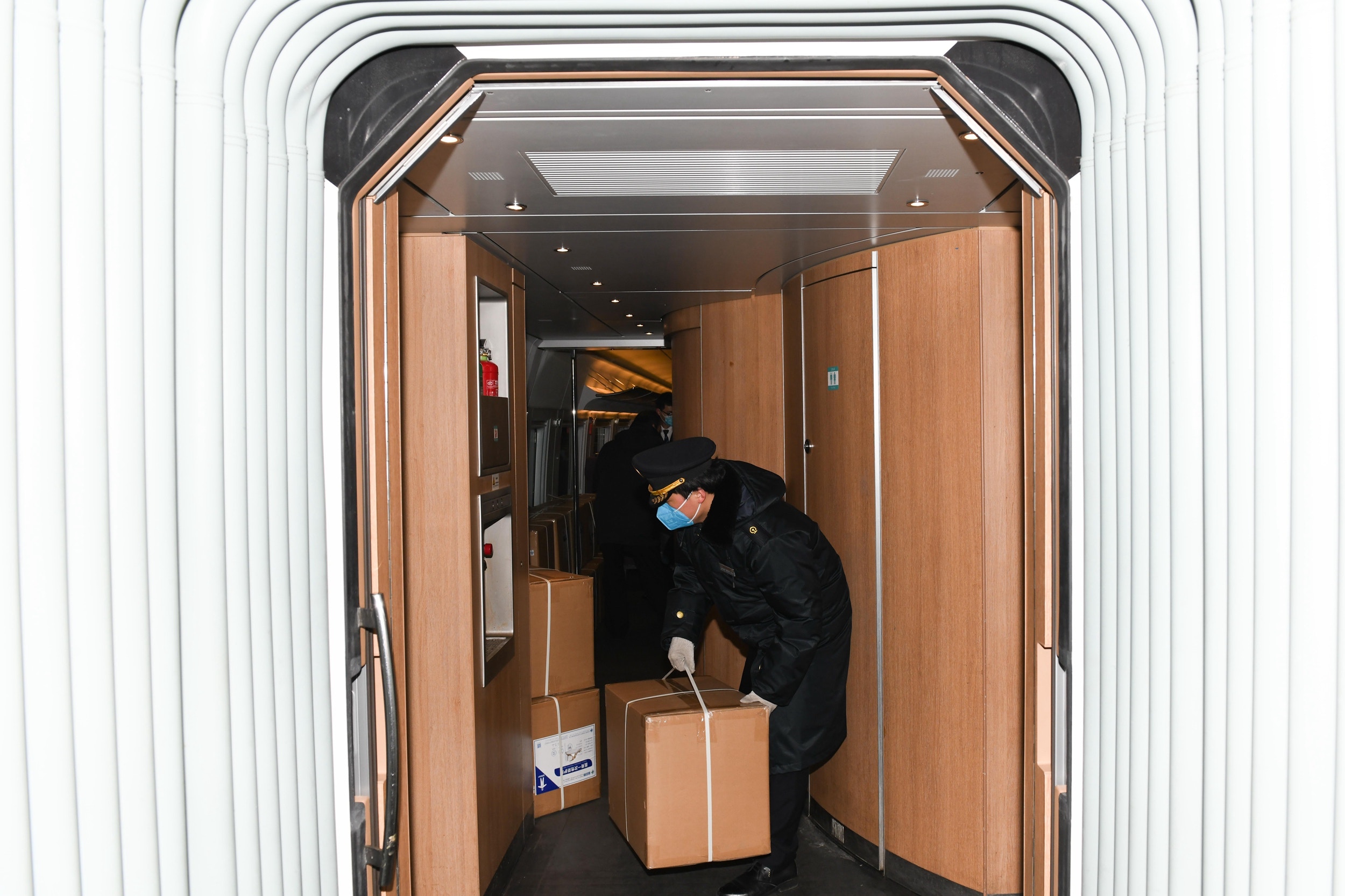 中国国铁集团:禁售无座车票餐车不再接待就餐|多维新闻|经济