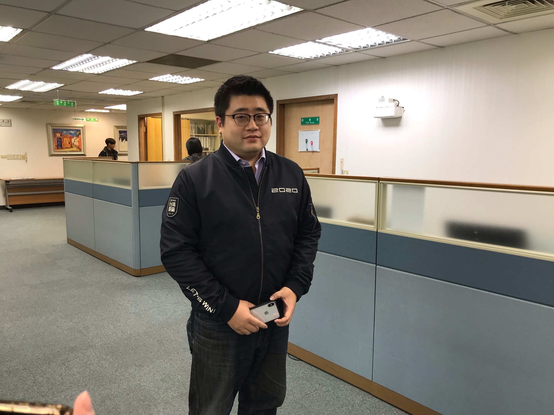 从总统府调到民进党蔡英文交给青年幕僚这项任务 多维新闻 台湾 从总统府调到民进党蔡英文交给青年幕僚这项任务 多维新闻 台湾